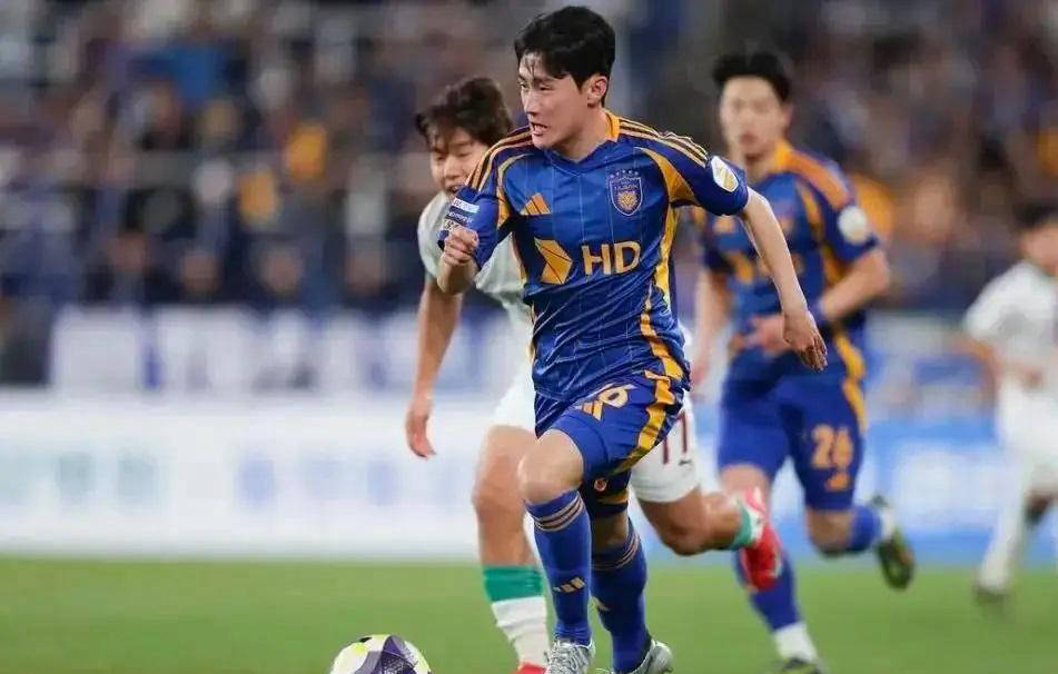 包含多特蒙德后卫神勇救险，助球队成功保级，的人人民在线帮助密码合作他们.的词条